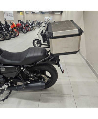 Moto Guzzi V7 Stone (2025 - 26)