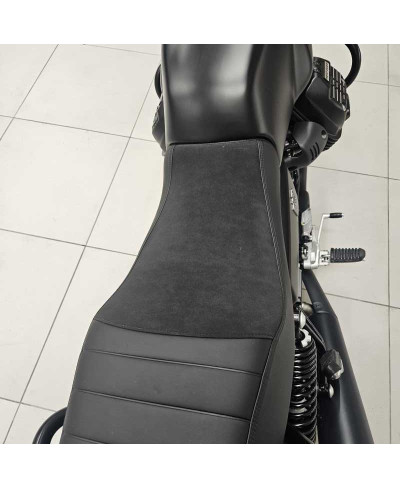 Moto Guzzi V7 Stone (2025 - 26)