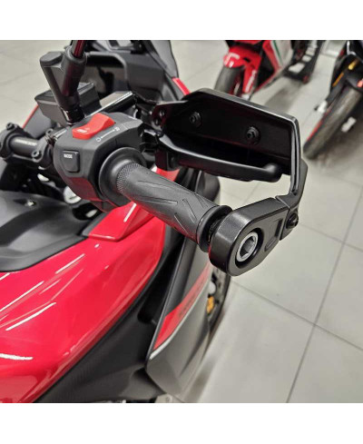 Yamaha Tracer 7 Y-AMT (2026)